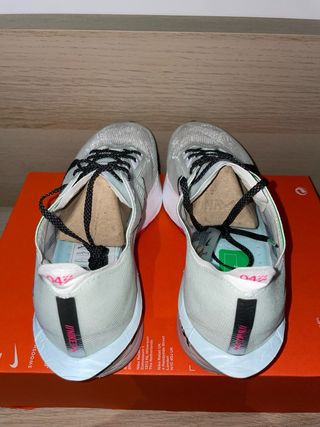 Nike ZoomX Vaporfly Next% 4