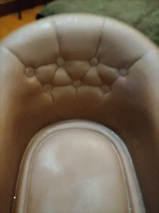 Sillón antiguo de juguete marrón