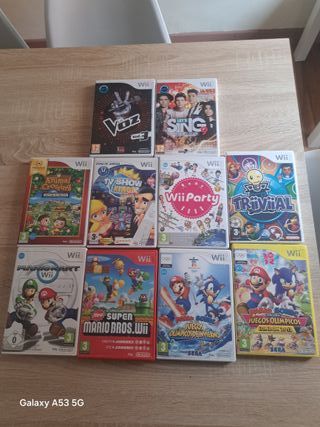 Consola Wii + 4 mandos + cables