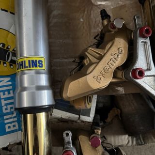 Barras Ducati 999 2005 con pinzas Brembo