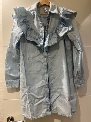 Vestido vaquero con volantes