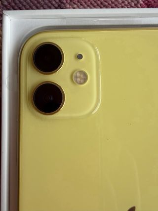 iPhone 11 128GB Amarillo