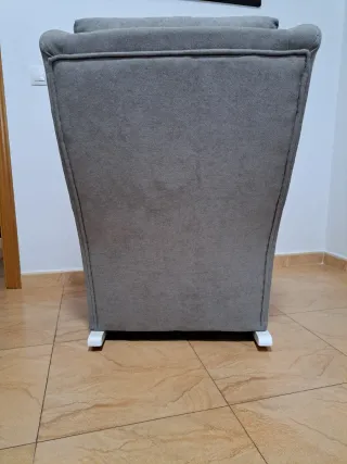 Mecedora lactancia gris