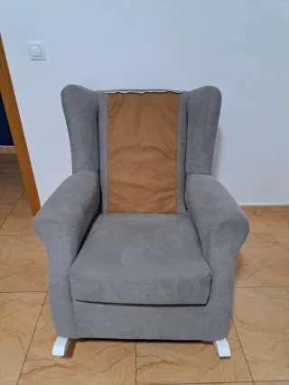 Mecedora lactancia gris