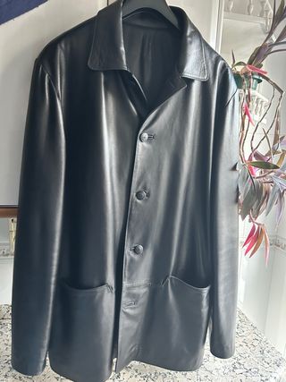 Chaqueta de cuero negra peletería