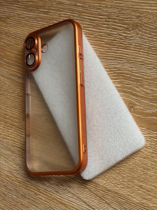 Funda Carcasa iPhone 17 Transparente y naranja