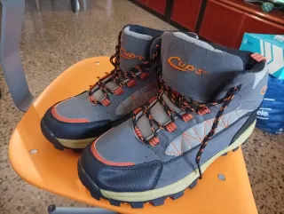Botas de montaña Cups