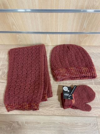 Lote 3 conjuntos infantiles: gorro, bufanda y guan