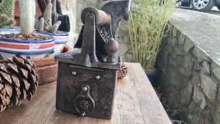 Plancha antigua de hierro