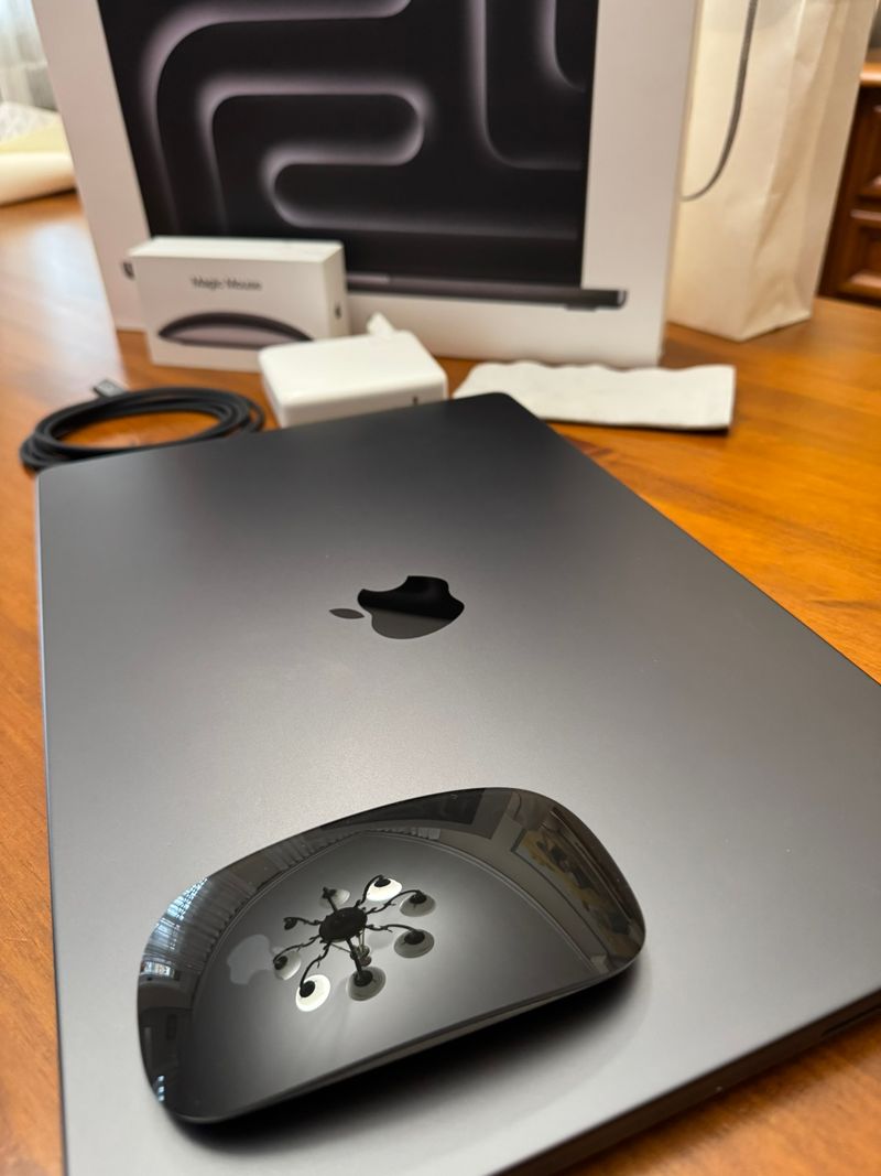 Macbook Pro 16 M4 Pro 24GB RAM 512GB + Magic Mouse afbeelding 6