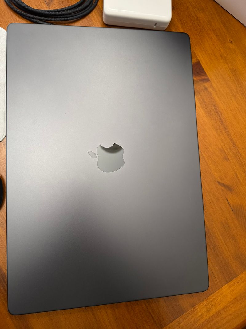 Macbook Pro 16 M4 Pro 24GB RAM 512GB + Magic Mouse afbeelding 5