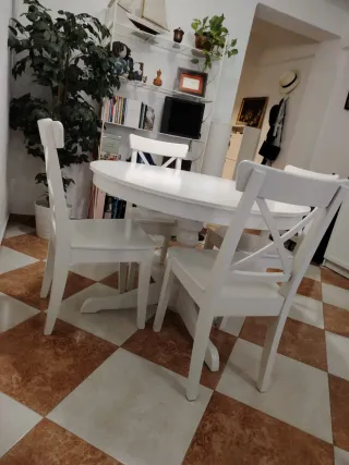 Mesa redonda extensible Ikea blanca