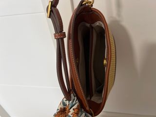 Bolso de rafia y piel Mango