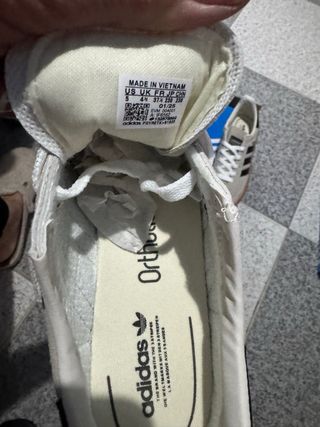 Adidas Spezial Beige/Negras