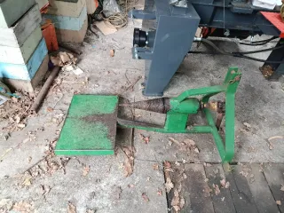 Fuso, rachadora de leña