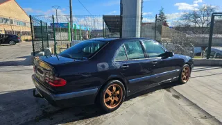 Mercedes-Benz Clase E 2001