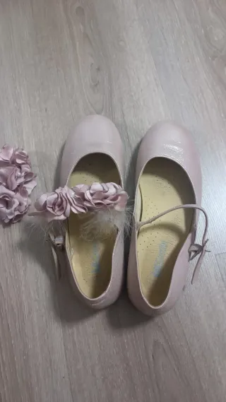 Merceditas ceremonia niña talla 36 en rosa