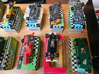 Lote di auto classiche Scalextric con scatole