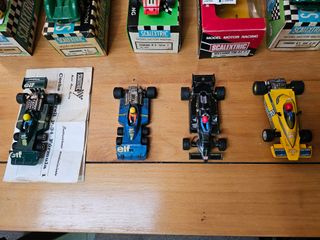 Lote di auto classiche Scalextric con scatole