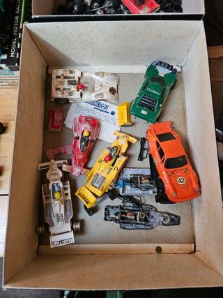 Lote di auto classiche Scalextric con scatole