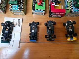 Lote di auto classiche Scalextric con scatole