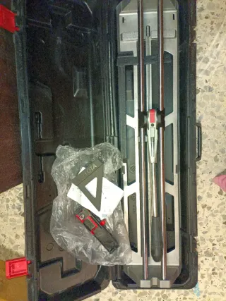 Cortadora de Azulejos Bellota