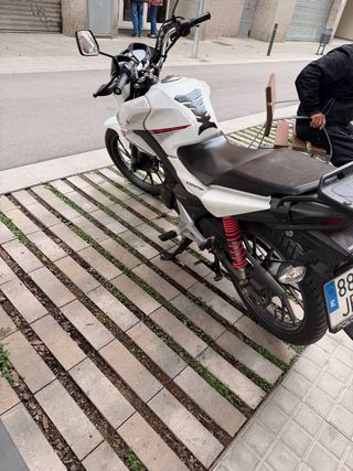 Honda CBF 125 2016 Blanca