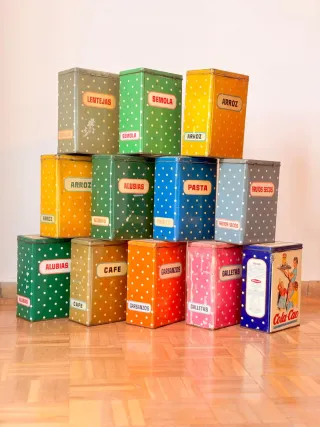 12 Cajas Vintage Cola Cao