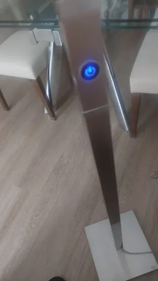 Lámpara de pie LED moderna