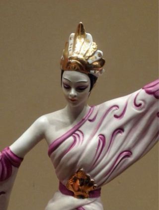 FIGURA ART DÊCO DE Vittorio Sabadin. Capodimonte