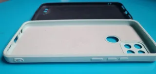 2 Fundas para móvil (negras y claras)