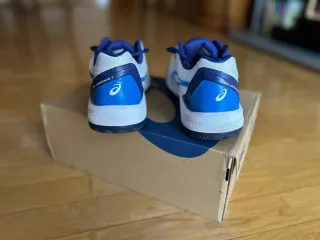 Deportivas Asics chico blancas y azules
