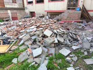 Últimos días. Se Regala.Escombros de obra
