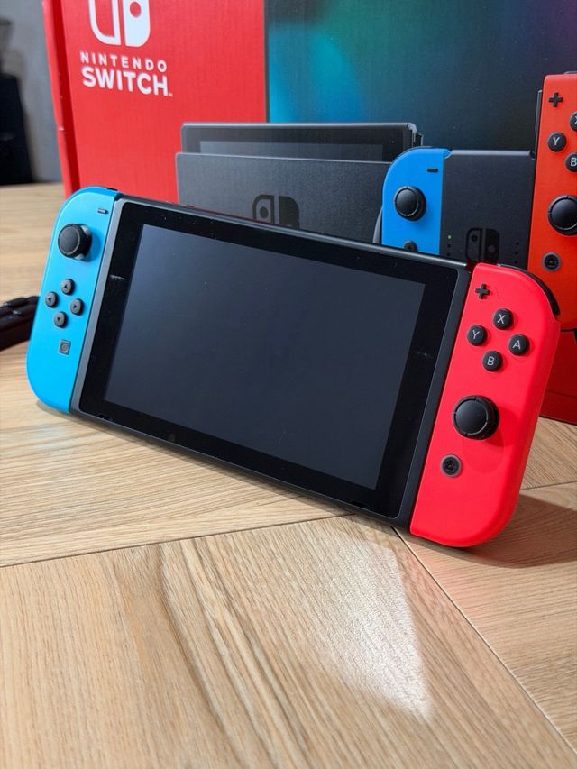 Nintendo Switch V2 (Batería Mejorada) + Caja