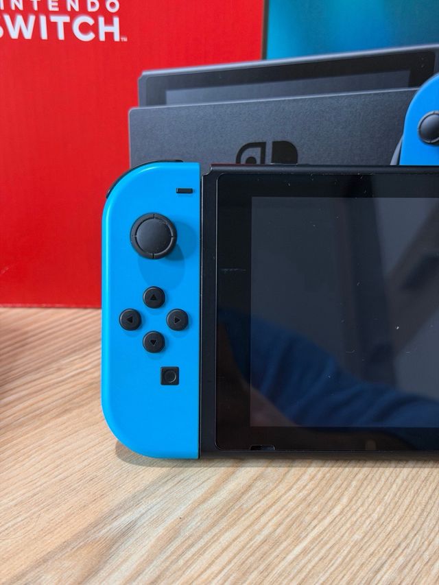 Nintendo Switch V2 (Batería Mejorada) + Caja