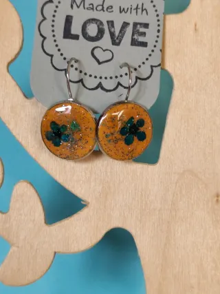 Lote 6 pares  pendientes resina UV flores secas