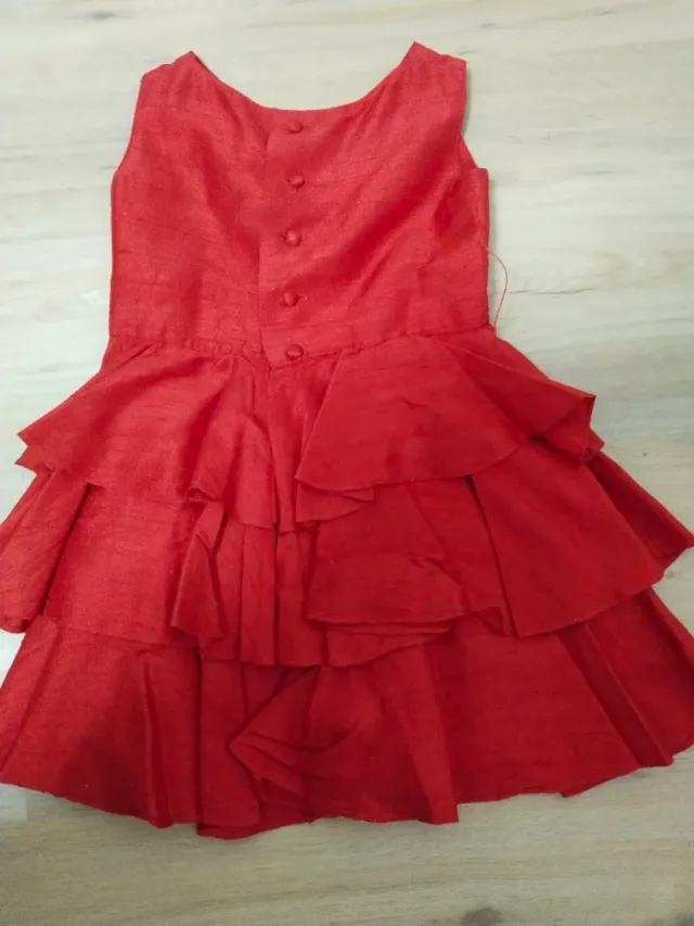 Vestido ceremonia de seda roja talla 2