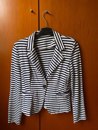 Americana de punto a rayas