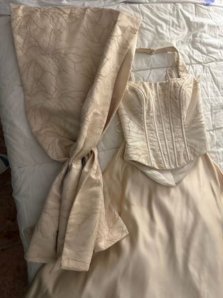 Vestido de Novia color cava