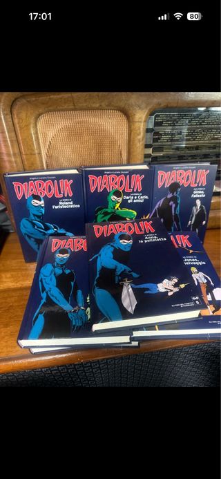 12 libri fumetti diabolik