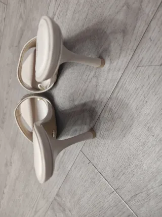 Sandalias Zara Beige Talla 42