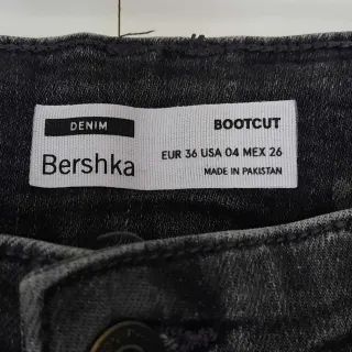 Pantalón vaquero negro Bershka T.36