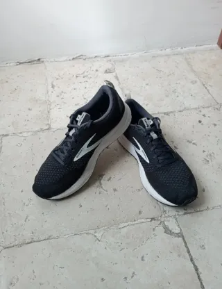 Brooks Revel 4