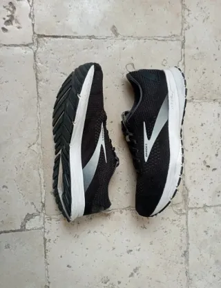 Brooks Revel 4