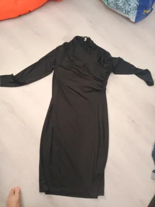 Vestiti 2€ scorrimento foto varie domande offerta