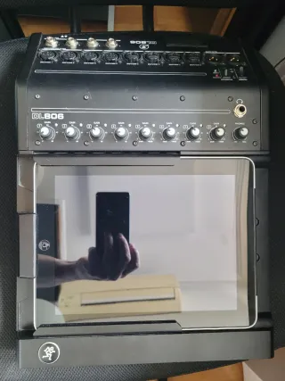 Mackie DL806 Mezclador Digital con iPad incluido