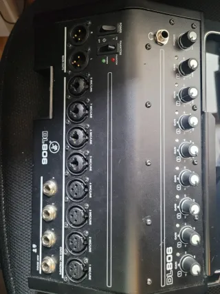Mackie DL806 Mezclador Digital con iPad incluido