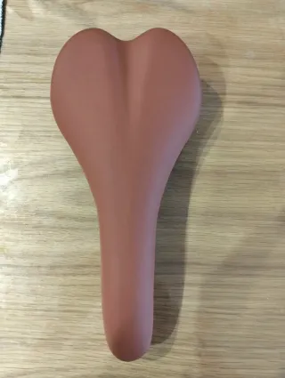 Sillín bici marrón nuevo a estrenar