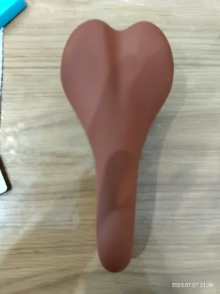 Sillín bici marrón nuevo a estrenar