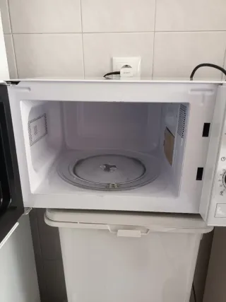 Microondas Flama 1846FL - Impecável